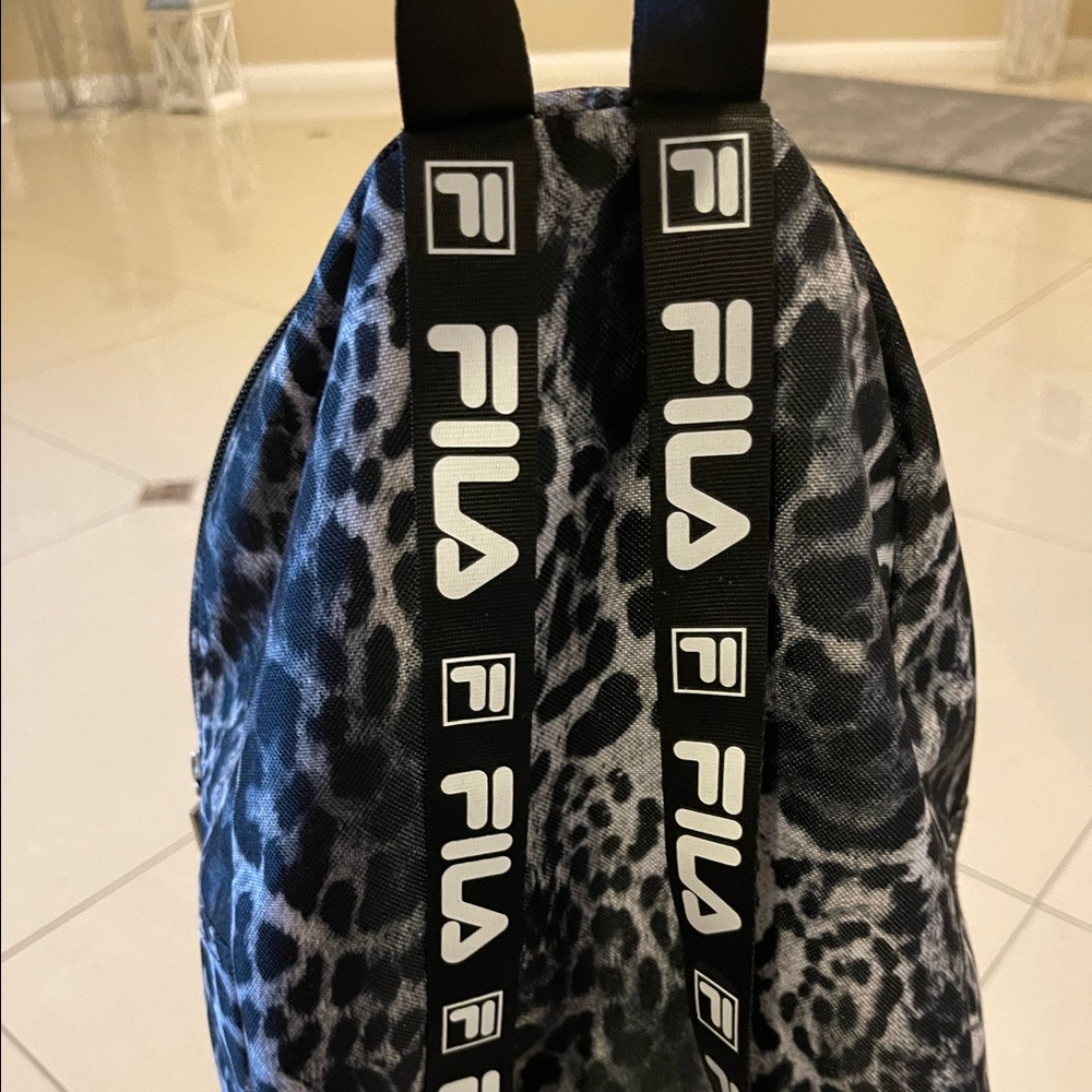 Fila mini backpack 🎒 - Picture 2 of 8